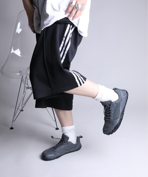 shoes365(シューズスリーシックスファイヴ)の「【shoes365】メッシュデザイン防滑アウトドアシューズ(その他シューズ・レディース・ダークグレー/ブラック・24.5cm/25.0cm/25.5cm/26.0cm/26.5cm/27.0cm)」の13枚目の写真