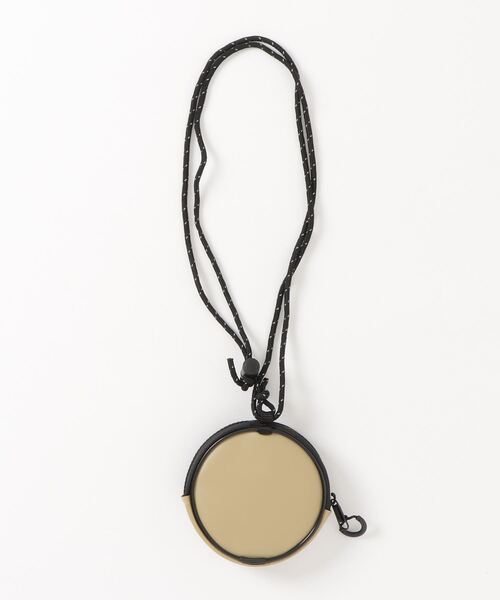 POLeR（ポーラー）の「POLeR HIGH&DRY PVC ROUND POUCH（ショルダーバッグ・メンズ・ベージュ/ブラック・FREE）」の6枚目の写真