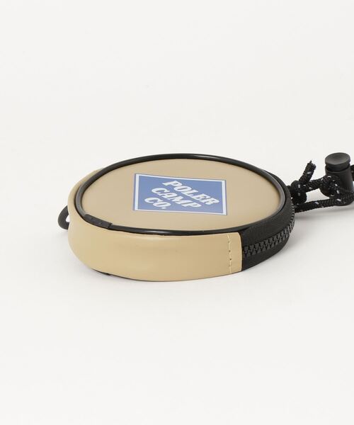 POLeR（ポーラー）の「POLeR HIGH&DRY PVC ROUND POUCH（ショルダーバッグ・メンズ・ベージュ/ブラック・FREE）」の7枚目の写真