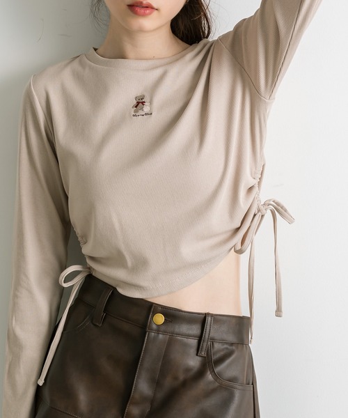 OLIVE des OLIVE(オリーブデオリーブ)の「クマ刺繍脇ドロストTシャツ(Tシャツ/カットソー・レディース・ベージュ/サックスブルー/オフホワイト/チャコールグレー・FREE)」の9枚目の写真