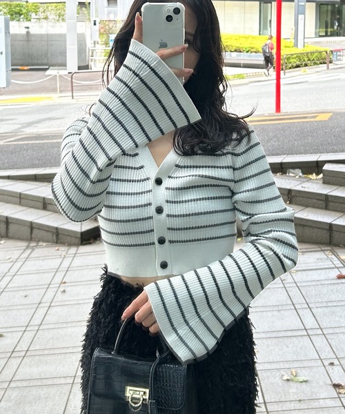 【セール】Vネックニットラメカーデ(ニット/セーター)|Stylevoice for xxx(スタイルヴォイスフォー) 【セール】Vネックニットラメカーデ(ニット/セーター)|Stylevoice for xxx(スタイルヴォイスフォー)