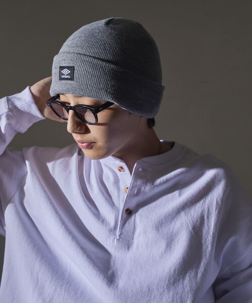 UMBRO（アンブロ）の「UMBRO/アンブロ 別注 UMBRO ワンポイントロゴビーニー/ニット帽(限定展開)（ニットキャップ/ビーニー・メンズ・ブラック/ネイビー/ライトグレー・ONE SIZE）」の8枚目の写真