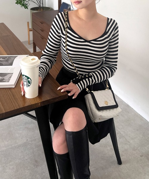 ROYAL PARTY（ロイヤルパーティー）の「ウォッシャブルオープンネック長袖ニットトップス（ニット/セーター・レディース・ブラック/マルチ/ボルドー/ブルー/オフホワイト・FREE）」の5枚目の写真