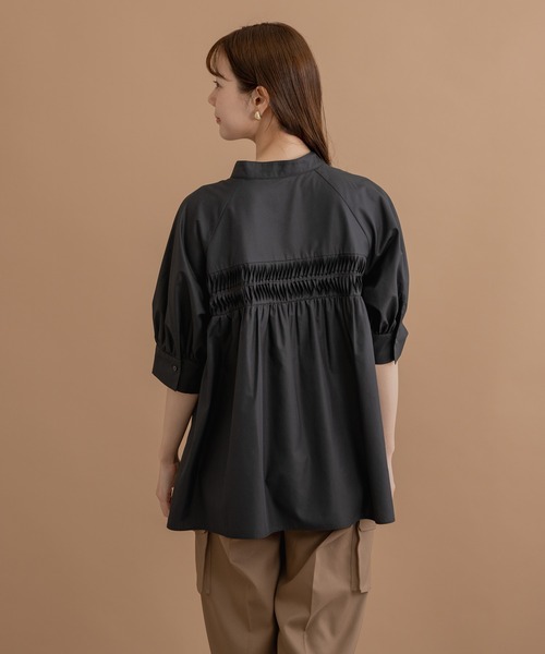 KATHARINE ROSS（キャサリンロス）の「【KATHARINE ROSS】【上品きれいめ/体型カバー】 ドミノプリーツブラウス（シャツ/ブラウス・レディース・ブラック/グレイッシュベージュ・MEDIUM）」の15枚目の写真