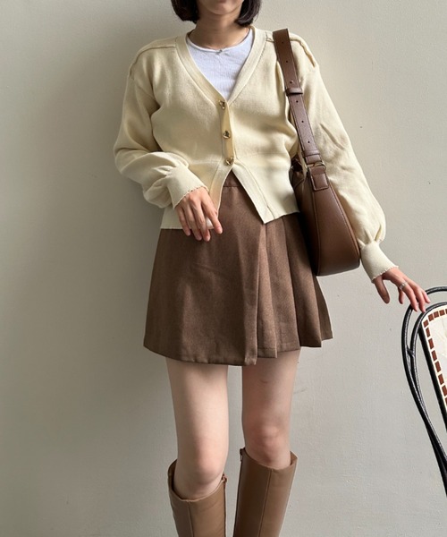 a lot of love(ア ロット オブ ラブ)の「3ボタンエレガントカーディガン(カーディガン/ボレロ・レディース・ブラック/オフホワイト・FREE)」の3枚目の写真