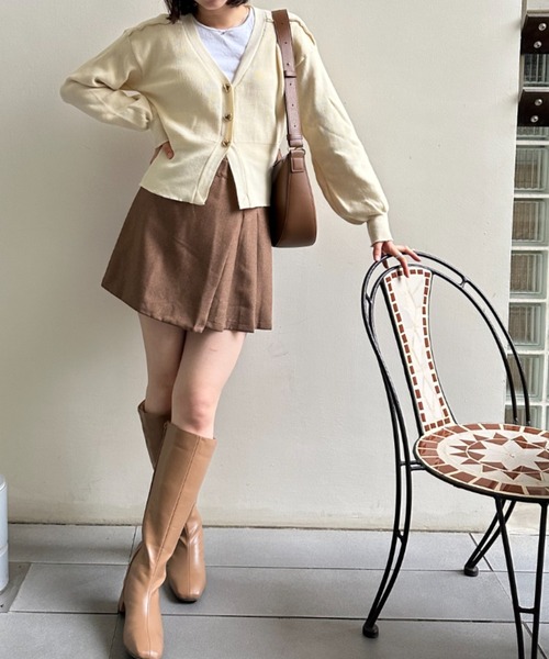 a lot of love(ア ロット オブ ラブ)の「3ボタンエレガントカーディガン(カーディガン/ボレロ・レディース・ブラック/オフホワイト・FREE)」の4枚目の写真