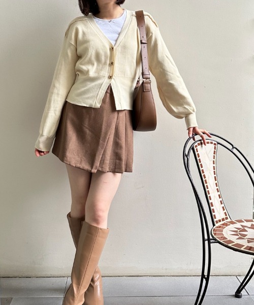 a lot of love(ア ロット オブ ラブ)の「3ボタンエレガントカーディガン(カーディガン/ボレロ・レディース・ブラック/オフホワイト・FREE)」の5枚目の写真