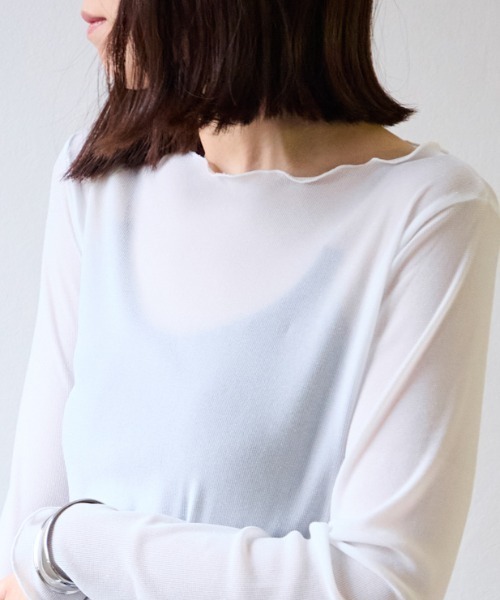 TRIANGLE PALETTE(トライアングルパレット)の「シアーラメ ボートネック長袖トップス(Tシャツ/カットソー・レディース・ブラック/ホワイト/ライトグレー/インディゴブルー/グレー/アイボリー/ブラウン・FREE)」の2枚目の写真