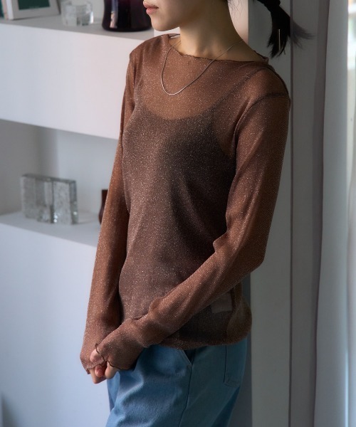 TRIANGLE PALETTE(トライアングルパレット)の「シアーラメ ボートネック長袖トップス(Tシャツ/カットソー・レディース・ブラック/ホワイト/ライトグレー/インディゴブルー/グレー/アイボリー/ブラウン・FREE)」の12枚目の写真