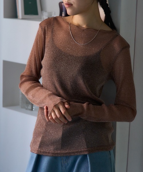 TRIANGLE PALETTE(トライアングルパレット)の「シアーラメ ボートネック長袖トップス(Tシャツ/カットソー・レディース・ブラック/ホワイト/ライトグレー/インディゴブルー/グレー/アイボリー/ブラウン・FREE)」の17枚目の写真