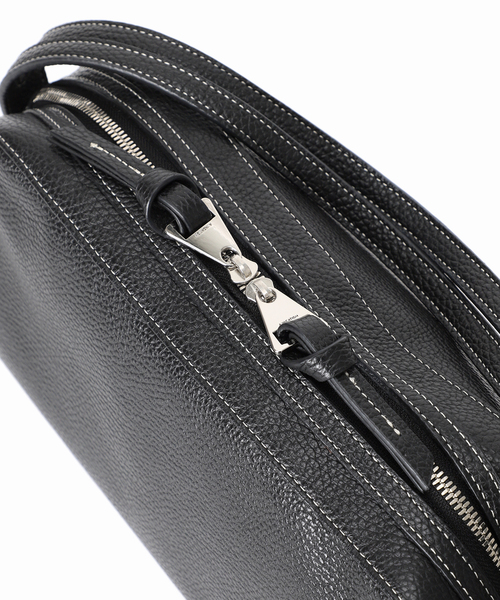 FRAMeWORK(フレームワーク)の「AVACATION/アヴァケーション TRAPEZE LEATHER(ハンドバッグ・レディース・ブラック・FREE)」の11枚目の写真