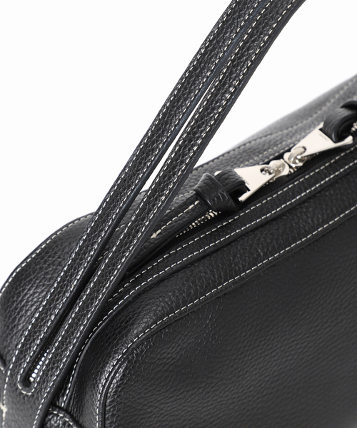 FRAMeWORK(フレームワーク)の「AVACATION/アヴァケーション TRAPEZE LEATHER(ハンドバッグ・レディース・ブラック・FREE)」の12枚目の写真