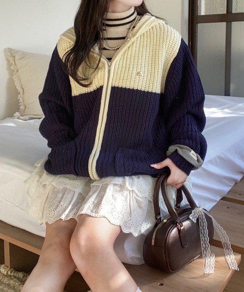 Malbon フーディー ニットトップス 美品 ベージュ/ネイビー⛳ kutir（クティール） セーター ニット 「Teddy Bare」KNIT MUFFLER SET