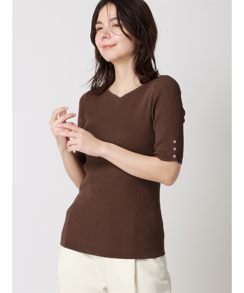 SUIT SQUARE（スーツスクエア）の「ハートネックリブニット 半袖 ハンドウォッシュ ドライレーヨン 無地（ニット/セーター・レディース・ベージュ/ホワイト/ブラウン・38(9号)）」の14枚目の写真