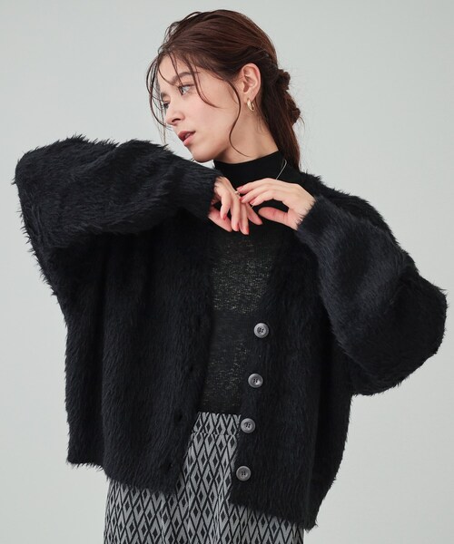 Cutie Blonde(キューティーブロンド)の「◆フェザー調ニットカーディガン(カーディガン/ボレロ・レディース・アイボリー/ブラック/ライトブルー・00)」の2枚目の写真