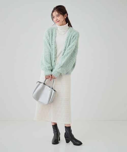 Cutie Blonde(キューティーブロンド)の「◆フェザー調ニットカーディガン(カーディガン/ボレロ・レディース・アイボリー/ブラック/ライトブルー・00)」の22枚目の写真