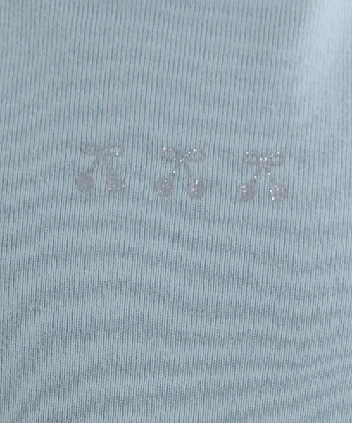 combimini（コンビミニ）の「やわらか長袖ガーリーフレアトップス（さくらんぼ）（Tシャツ/カットソー・キッズ・サックスブルー/ライトピンク・80/130/120/110/100/90）」の4枚目の写真