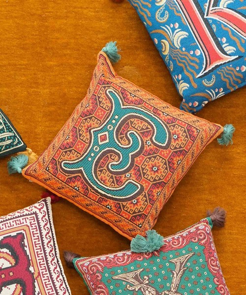 JACQUARD CUSHION/アルファベット ジャガード織 クッション