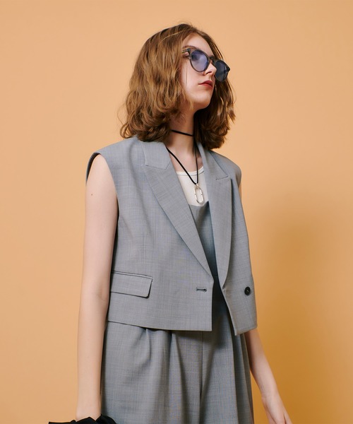 allureville（アルアバイル）の「ストレッチトロショートジレ（ベスト・レディース・ベージュ/グレー系その他/ブラック・2）」の8枚目の写真