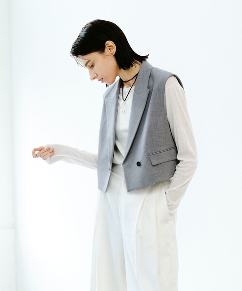 allureville（アルアバイル）の「ストレッチトロショートジレ（ベスト・レディース・ベージュ/グレー系その他/ブラック・2）」の20枚目の写真