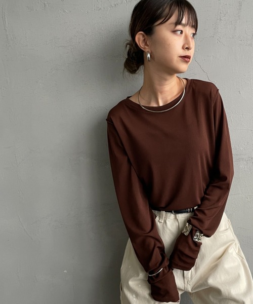 nenom（ネノム）の「[nenom/ネノム] とろみシアーカットソー【追加】（Tシャツ/カットソー・レディース・イエロー/チャコールグレー/グレー/オフホワイト/ブラウン/ベージュ/ピンク/サックスブルー・F）」の5枚目の写真