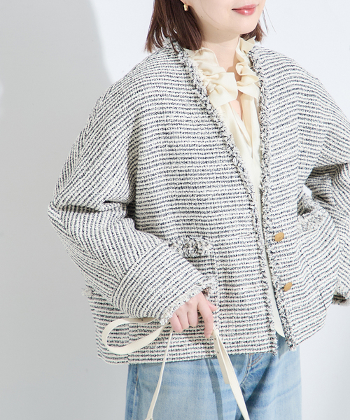 journal standard L'essage(ジャーナルスタンダードレサージュ)の「GIOLICA ツイードVネック ジャケット(ノーカラージャケット・レディース・ブラック系その他・FREE)」の17枚目の写真