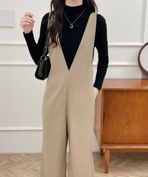 ABITOKYO(アビトーキョー)の「Vネックオールインワンサロペット(サロペット/オーバーオール・レディース・チャコールグレー/ブラック/ベージュ・M/L/XL)」の4枚目の写真
