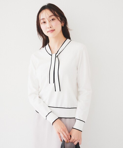 UNTITLED（アンタイトル）の「【アンサンブル可能】ボウタイ 配色プルオーバーニット（ニット/セーター・レディース・ブルー/ベビーピンク/ホワイト系5/ベージュ系その他7/ブラック系4・44/48/00/02/04）」の2枚目の写真