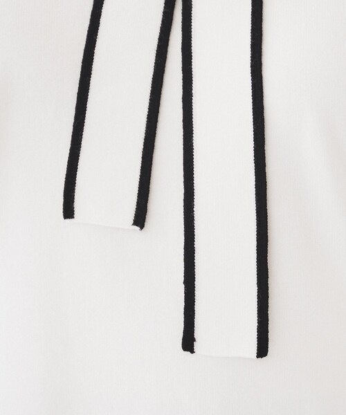 UNTITLED（アンタイトル）の「【アンサンブル可能】ボウタイ 配色プルオーバーニット（ニット/セーター・レディース・ブルー/ベビーピンク/ホワイト系5/ベージュ系その他7/ブラック系4・44/48/00/02/04）」の21枚目の写真