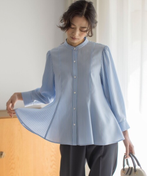 組曲(クミキョク)の「リヨセルシャーティングペプラム ブラウス(シャツ/ブラウス・レディース・ベージュ系1/サックスブルー系1/ネイビー系/アイボリー系・3/2)」の4枚目の写真