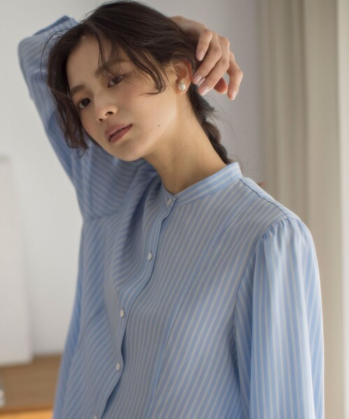 組曲(クミキョク)の「リヨセルシャーティングペプラム ブラウス(シャツ/ブラウス・レディース・ベージュ系1/サックスブルー系1/ネイビー系/アイボリー系・3/2)」の5枚目の写真