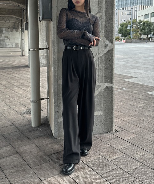 LVEU.(ラブユ.)の「【LVEU.】フレアスリーブラメシアートップス/ トップス カットソー シアー ラメ フレアスリーブ クルーネック レイヤード インナー ブラック シルバー ネイビー 韓国 韓国ファッション モード ZOZOTOWN限定(Tシャツ/カットソー・レディース・ネイビー/ブラック/シルバー・FREE)」の6枚目の写真