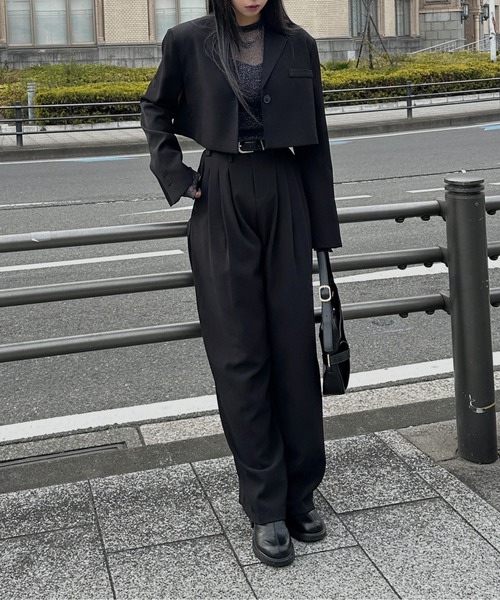 LVEU.(ラブユ.)の「【LVEU.】フレアスリーブラメシアートップス/ トップス カットソー シアー ラメ フレアスリーブ クルーネック レイヤード インナー ブラック シルバー ネイビー 韓国 韓国ファッション モード ZOZOTOWN限定(Tシャツ/カットソー・レディース・ネイビー/ブラック/シルバー・FREE)」の8枚目の写真