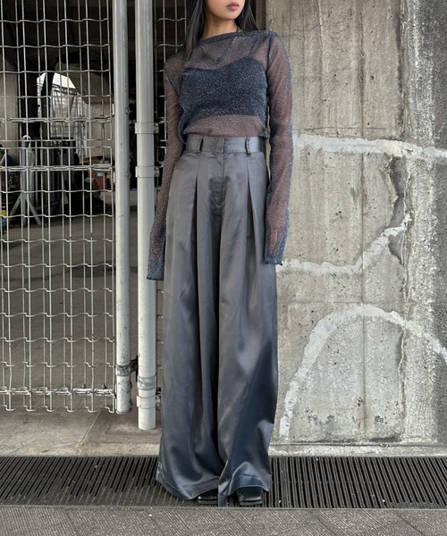 LVEU.(ラブユ.)の「【LVEU.】フレアスリーブラメシアートップス/ トップス カットソー シアー ラメ フレアスリーブ クルーネック レイヤード インナー ブラック シルバー ネイビー 韓国 韓国ファッション モード ZOZOTOWN限定(Tシャツ/カットソー・レディース・ネイビー/ブラック/シルバー・FREE)」の13枚目の写真