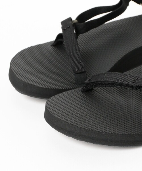 TEVA / ORIGINAL UNIVERSAL SLIM（23～25cm）