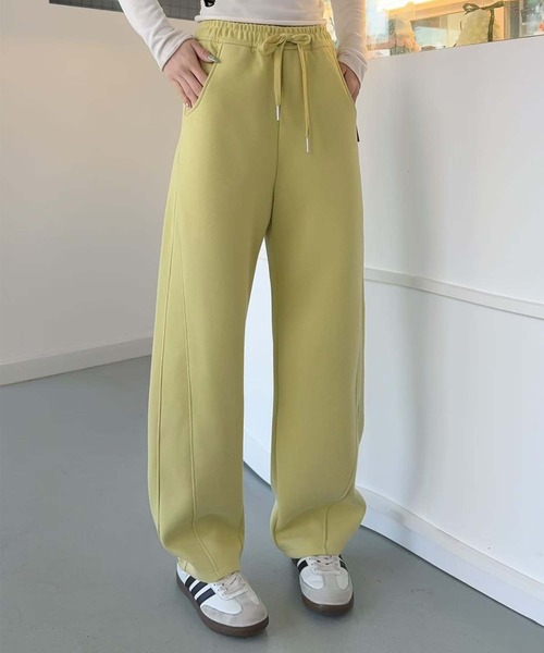 aimoha（アイモハ）の「セミワイドフィットパンツ（スウェットパンツ・レディース・ライトベージュ/杢グレー/イエロー/ダークグレー/ブラック・MEDIUM/X-LARGE/LARGE）」の6枚目の写真