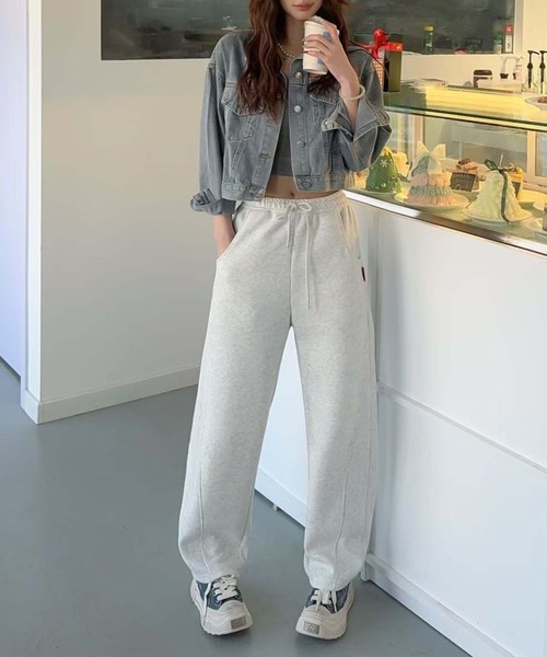 aimoha（アイモハ）の「セミワイドフィットパンツ（スウェットパンツ・レディース・ライトベージュ/杢グレー/イエロー/ダークグレー/ブラック・MEDIUM/X-LARGE/LARGE）」の7枚目の写真