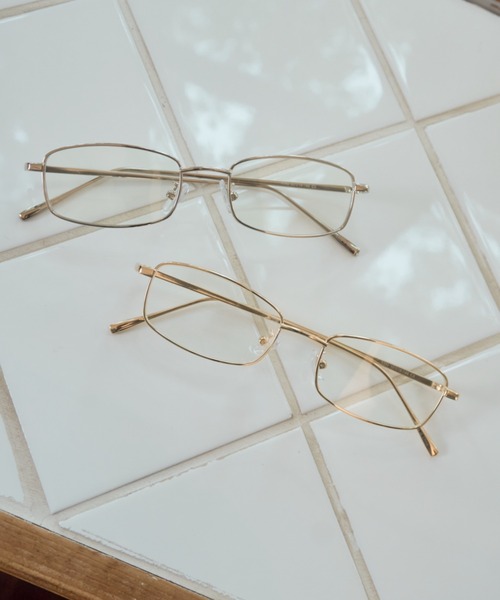 Birthday room（バースデイルーム）の「スクエア型メタルフレームメガネ/square metal frame（メガネ・レディース・ゴールド/シルバー・FREE）」の2枚目の写真