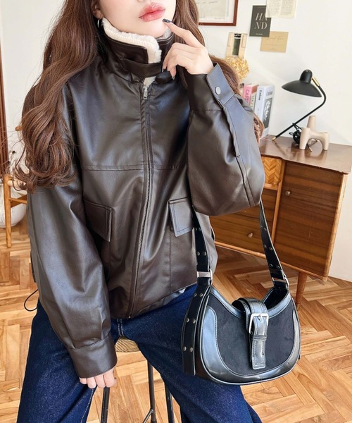 moment+(モーメントプラス)の「ファーティペット付きフェイクレザーブルゾン(ライダースジャケット・レディース・ブラック/ブラウン・L/M)」の18枚目の写真