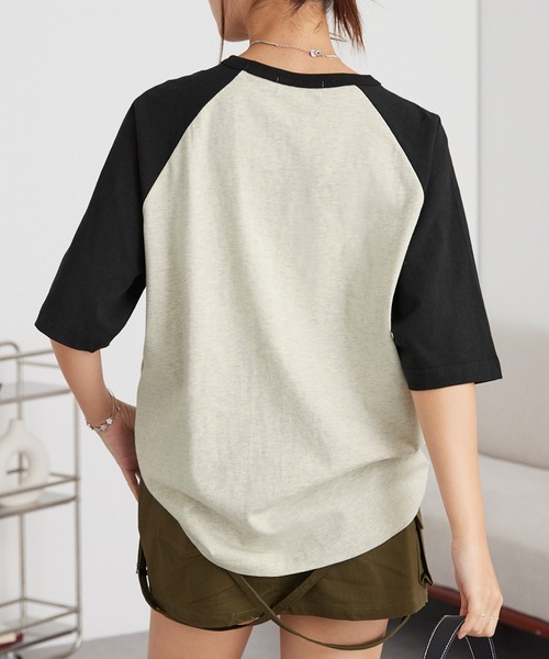 MONO-MART(モノマート)の「ワンポイントロゴ刺繍 ラグランスリーブ半袖Tシャツ(Tシャツ/カットソー・レディース・チャコール/ネイビー/ダークブラウン/グリーン/ブラック/ワイン・M/L)」の21枚目の写真