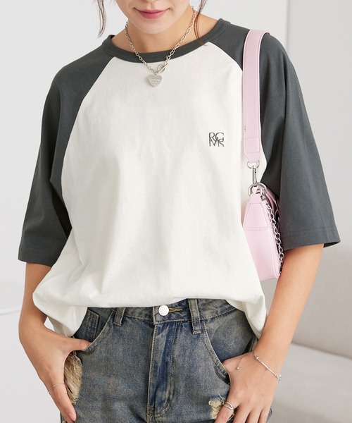 MONO-MART(モノマート)の「ワンポイントロゴ刺繍 ラグランスリーブ半袖Tシャツ(Tシャツ/カットソー・レディース・チャコール/ネイビー/ダークブラウン/グリーン/ブラック/ワイン・M/L)」の9枚目の写真