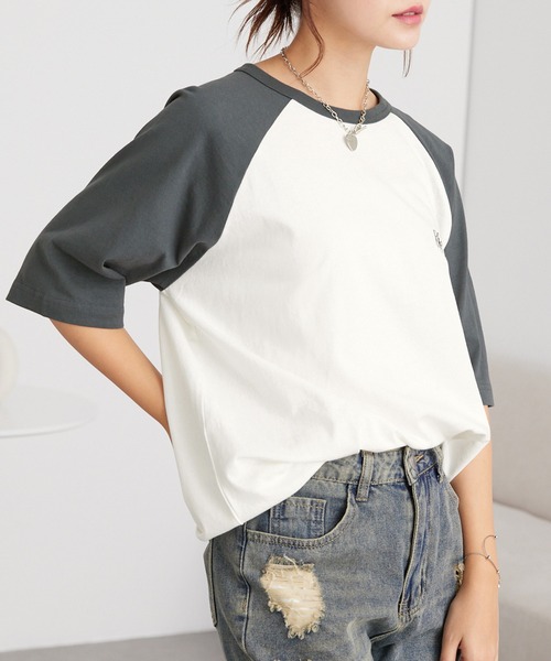 MONO-MART(モノマート)の「ワンポイントロゴ刺繍 ラグランスリーブ半袖Tシャツ(Tシャツ/カットソー・レディース・チャコール/ネイビー/ダークブラウン/グリーン/ブラック/ワイン・M/L)」の11枚目の写真