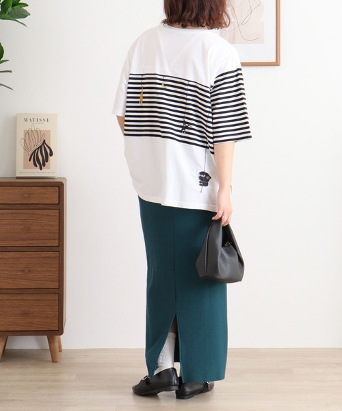 Emago(イマゴ)の「EMAGO 重さ比べ刺繍T(Tシャツ/カットソー・レディース・ブラック/ホワイト/オリーブ・FREE)」の9枚目の写真