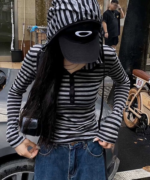 MEMECLE(メメクル)の「【 MEMECLE / メメクル 】ストライプ ボタン フーディ カットソー(Tシャツ/カットソー・レディース・グレー・L/M/S)」の1枚目の写真