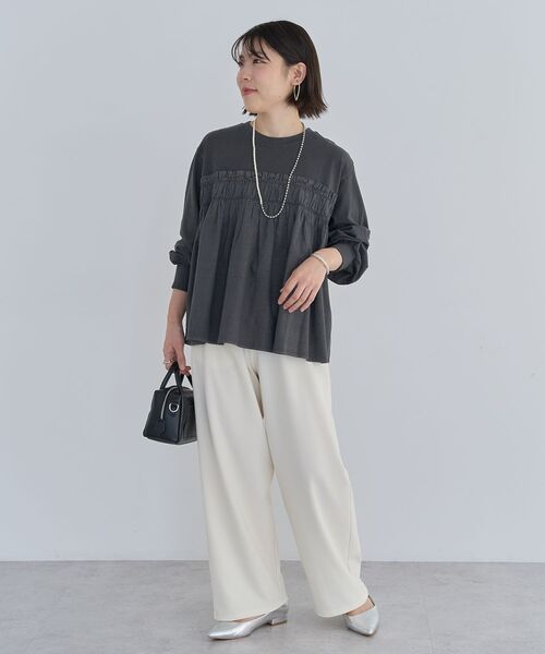 Green　Parks（グリーンパークス）の「ピグメントドッキングシャーリングプルオーバー（Tシャツ/カットソー・レディース・チャコールグレー/ダークブルー/ベージュ・FREE）」の17枚目の写真