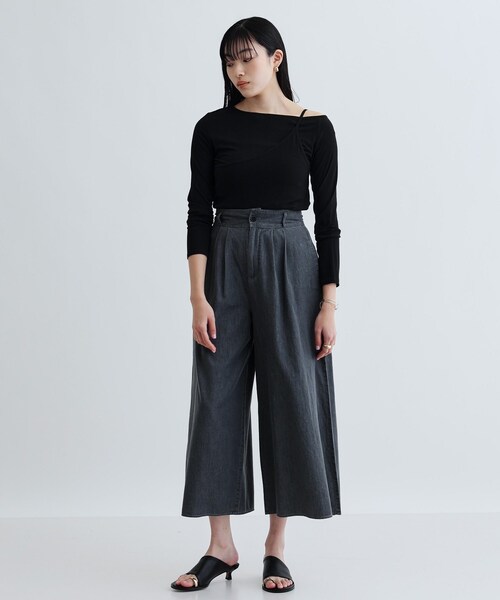 GALLEST（ギャレスト）の「【セットアップ可能】ダンガリータックフレアパンツ（その他パンツ・レディース・チャコールグレー/ネイビー・40/38/36）」の3枚目の写真