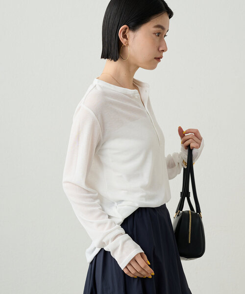 LOUNGEDRESS（ラウンジドレス）の「ヘンリーネックカットソー（Tシャツ/カットソー・レディース・ベージュ/チャコールグレー/オフホワイト・FREE）」の9枚目の写真