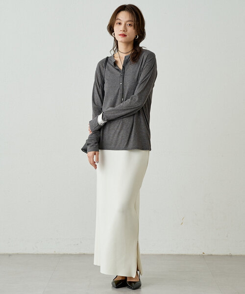 LOUNGEDRESS（ラウンジドレス）の「ヘンリーネックカットソー（Tシャツ/カットソー・レディース・ベージュ/チャコールグレー/オフホワイト・FREE）」の14枚目の写真