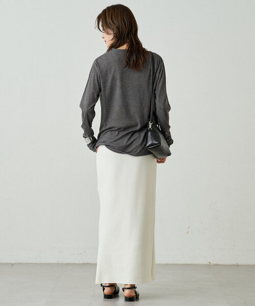 LOUNGEDRESS（ラウンジドレス）の「ヘンリーネックカットソー（Tシャツ/カットソー・レディース・ベージュ/チャコールグレー/オフホワイト・FREE）」の15枚目の写真