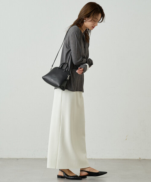 LOUNGEDRESS（ラウンジドレス）の「ヘンリーネックカットソー（Tシャツ/カットソー・レディース・ベージュ/チャコールグレー/オフホワイト・FREE）」の16枚目の写真